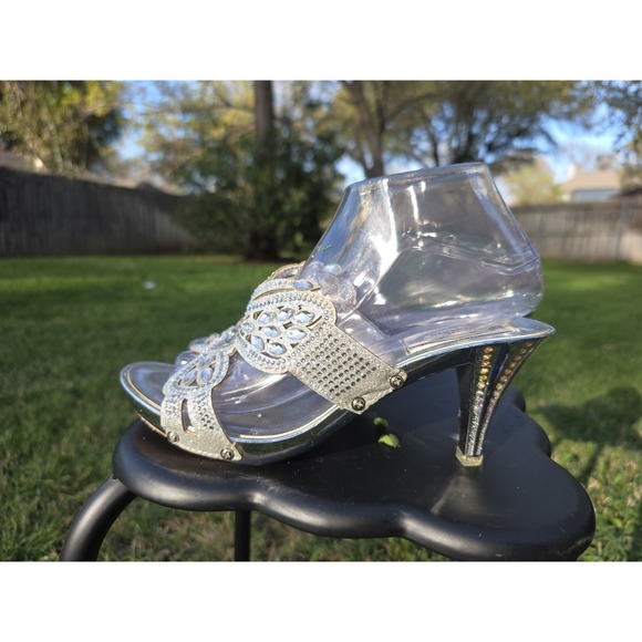 Italina by Summer Cutout Rhinestone Slide Sandals Mule Size 8 - Picture 6 of 12